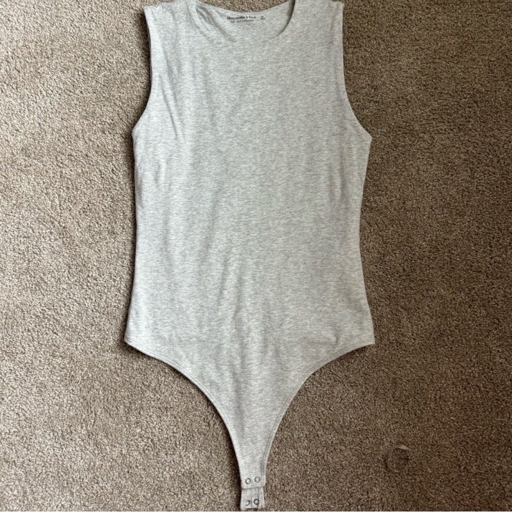 Grey Abercrombie & Fitch bodysuit